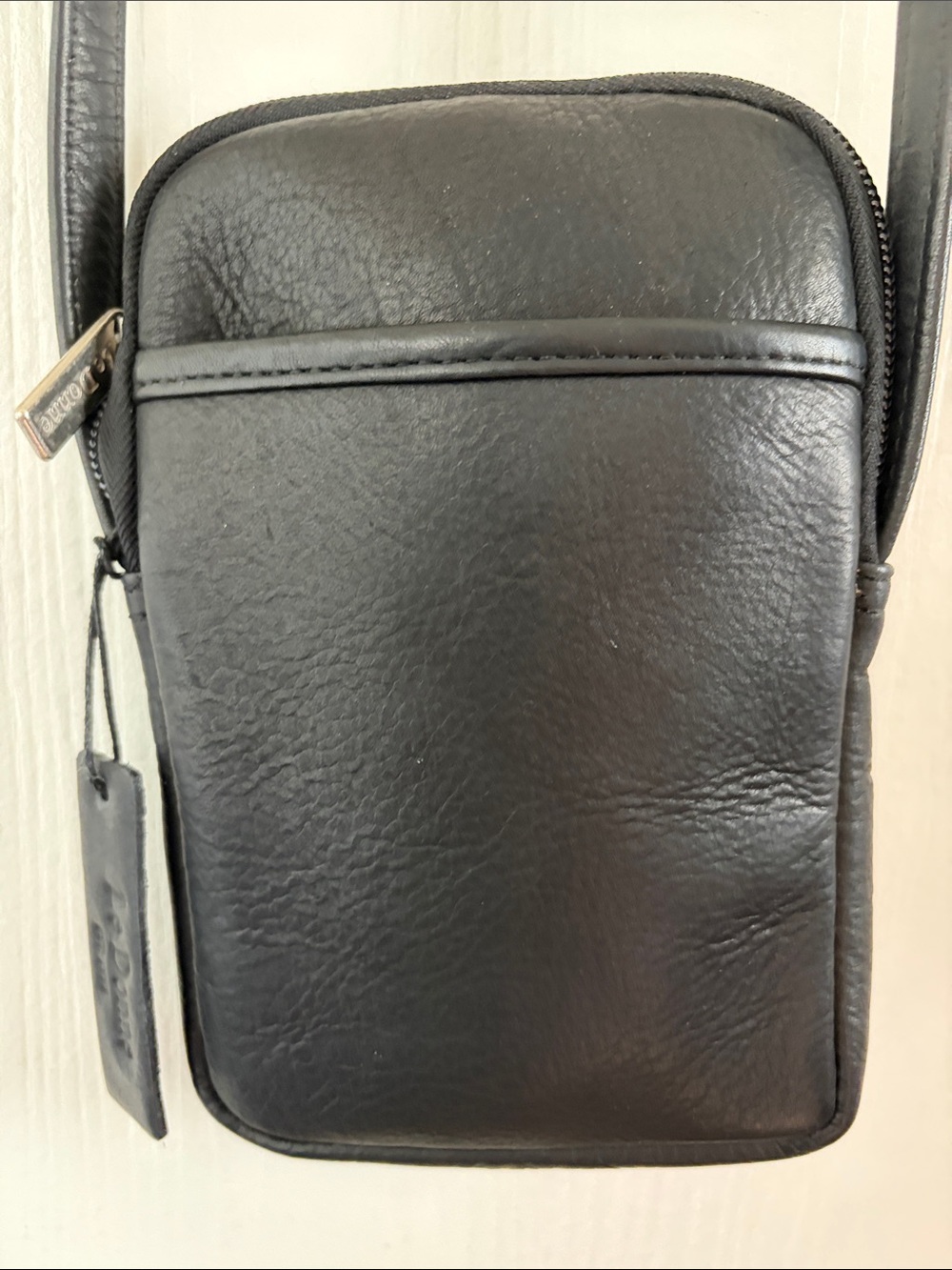Le Donne Leather Phone Crossbody
